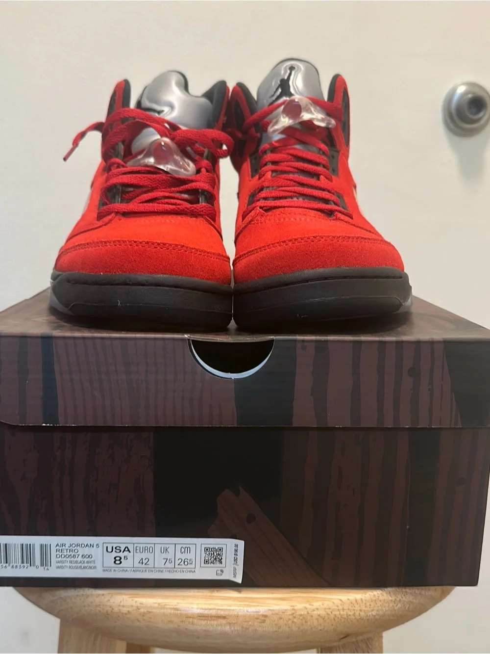 2021 Jordan five retro raging Bull red
